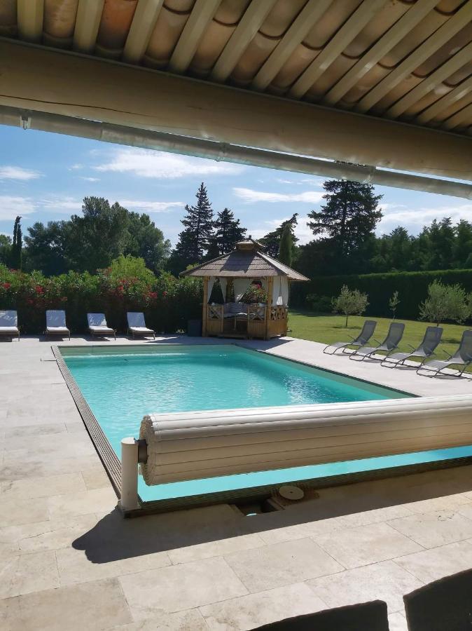 Studio Au Calme Avec Piscine Et Toutes Les Commodites Necessaires Le Thor Exterior photo