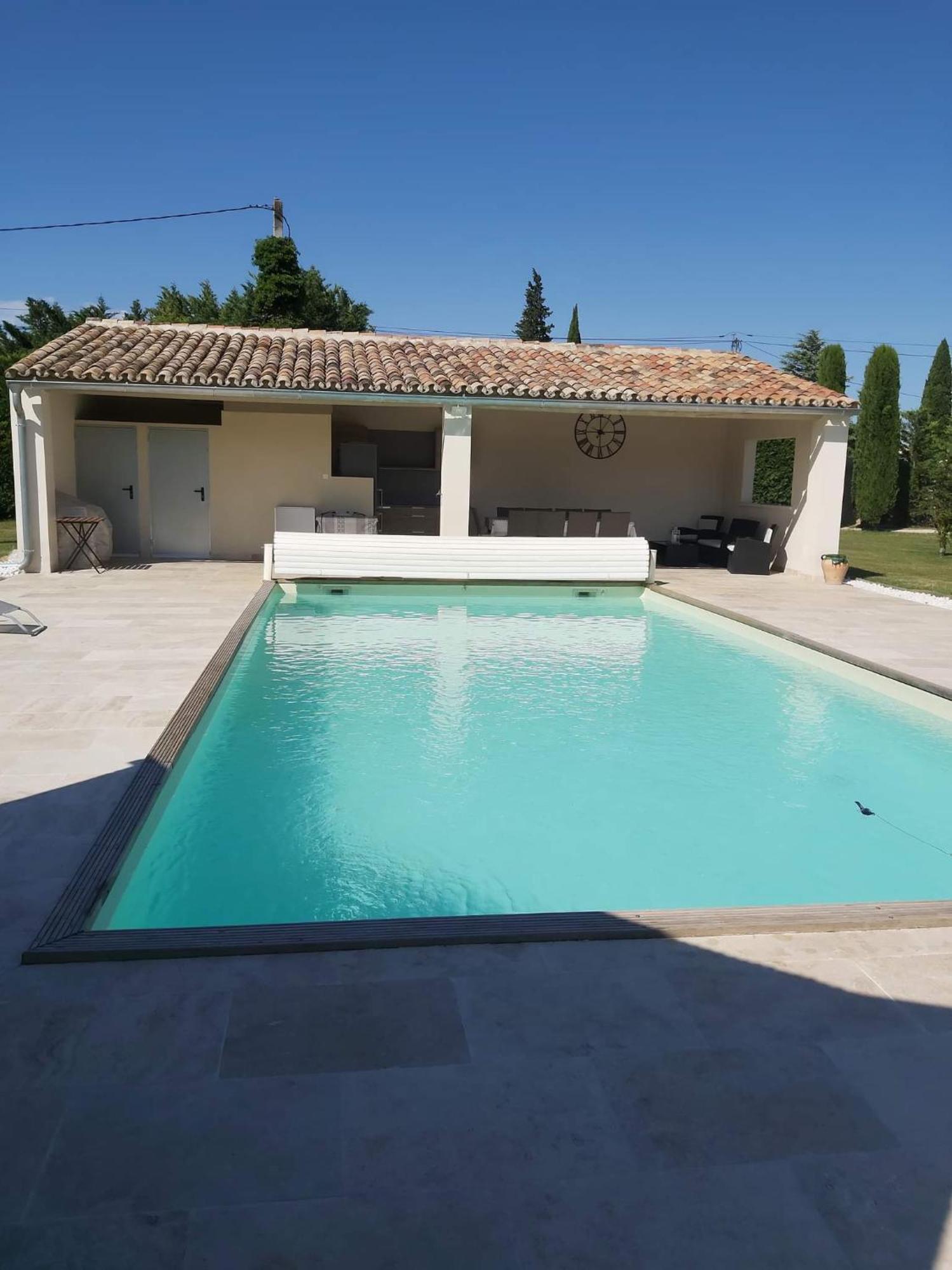Studio Au Calme Avec Piscine Et Toutes Les Commodites Necessaires Le Thor Exterior photo