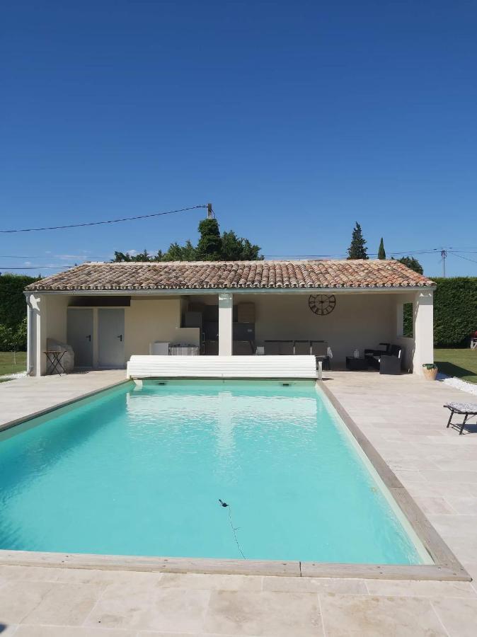 Studio Au Calme Avec Piscine Et Toutes Les Commodites Necessaires Le Thor Exterior photo
